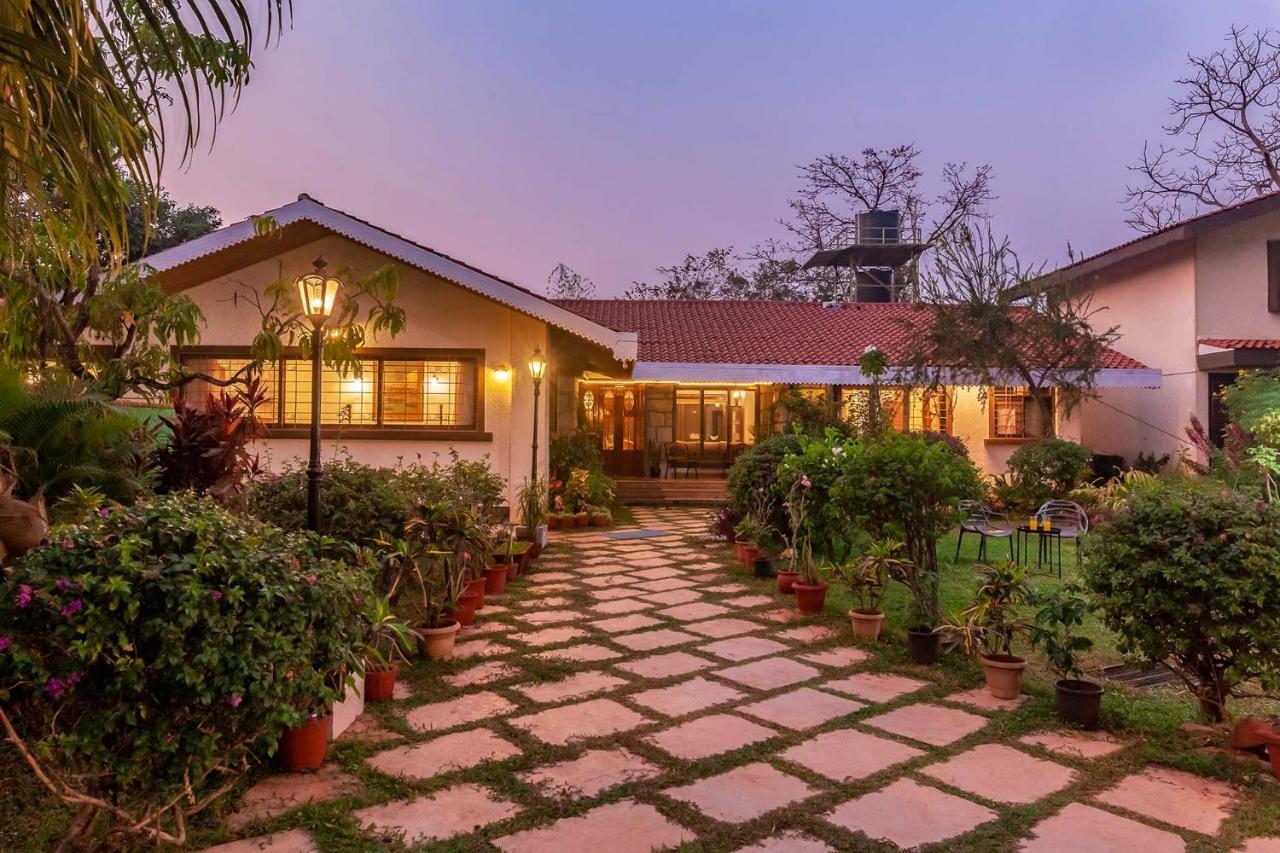 Stayvista'S Casa Palmera - Pet-Friendly Villa With Pool, Garden With Gazebo, And Indoor & Outdoor Games Alībāg Zewnętrze zdjęcie